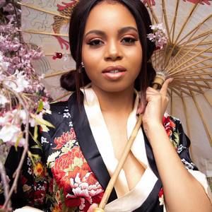 Meet your Posher, Laquanda